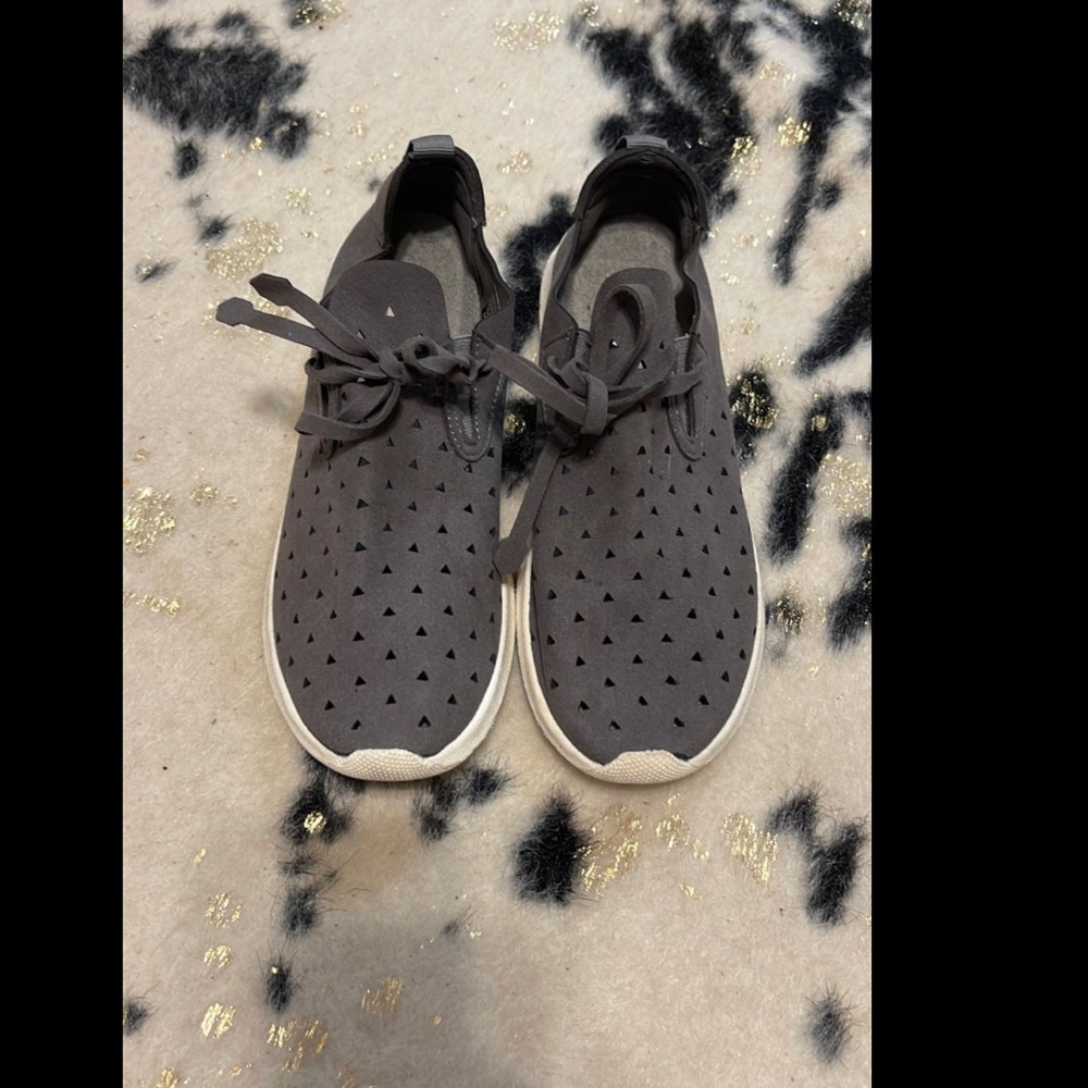 Boutique sneakers